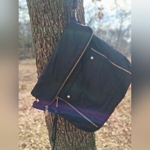 Black Zippered Shoulder Bag